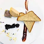 Отель Domaine De Presle Saumur, The Originals Relais Distre