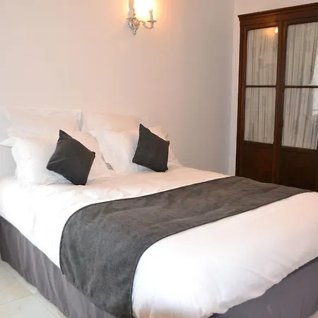 Domaine De Presle Saumur, The Originals Relais Отель Distre